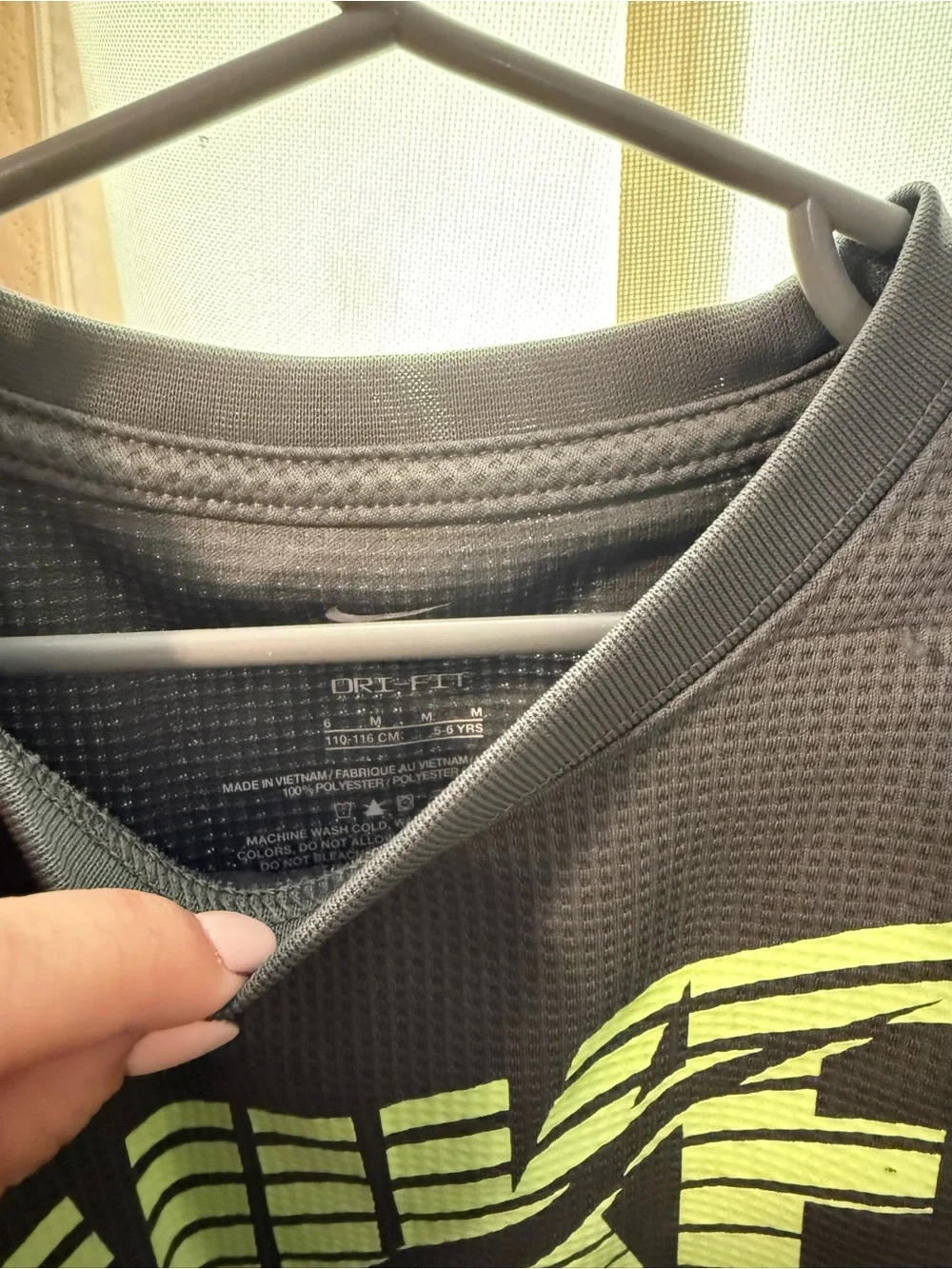 Nike and Under Armor boys lot 20 pieces